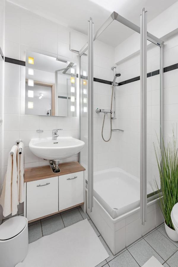 Zwei Zimmer Wohnung Im Stadtzentrum Mit Tiefgaragenplatz Munich Extérieur photo